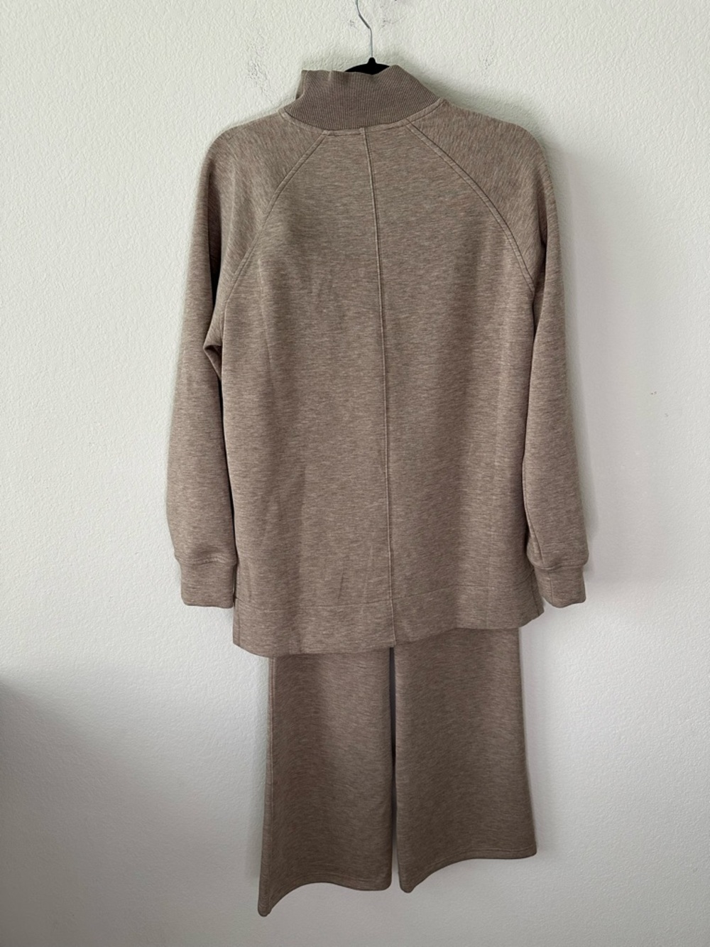SPANX Brushed Airessentials Set in Birch Heather SZ S/SP - Picture 6 of 6